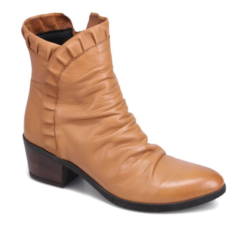 WOMEN'S CONNIE ANKLE BOOT-OAK